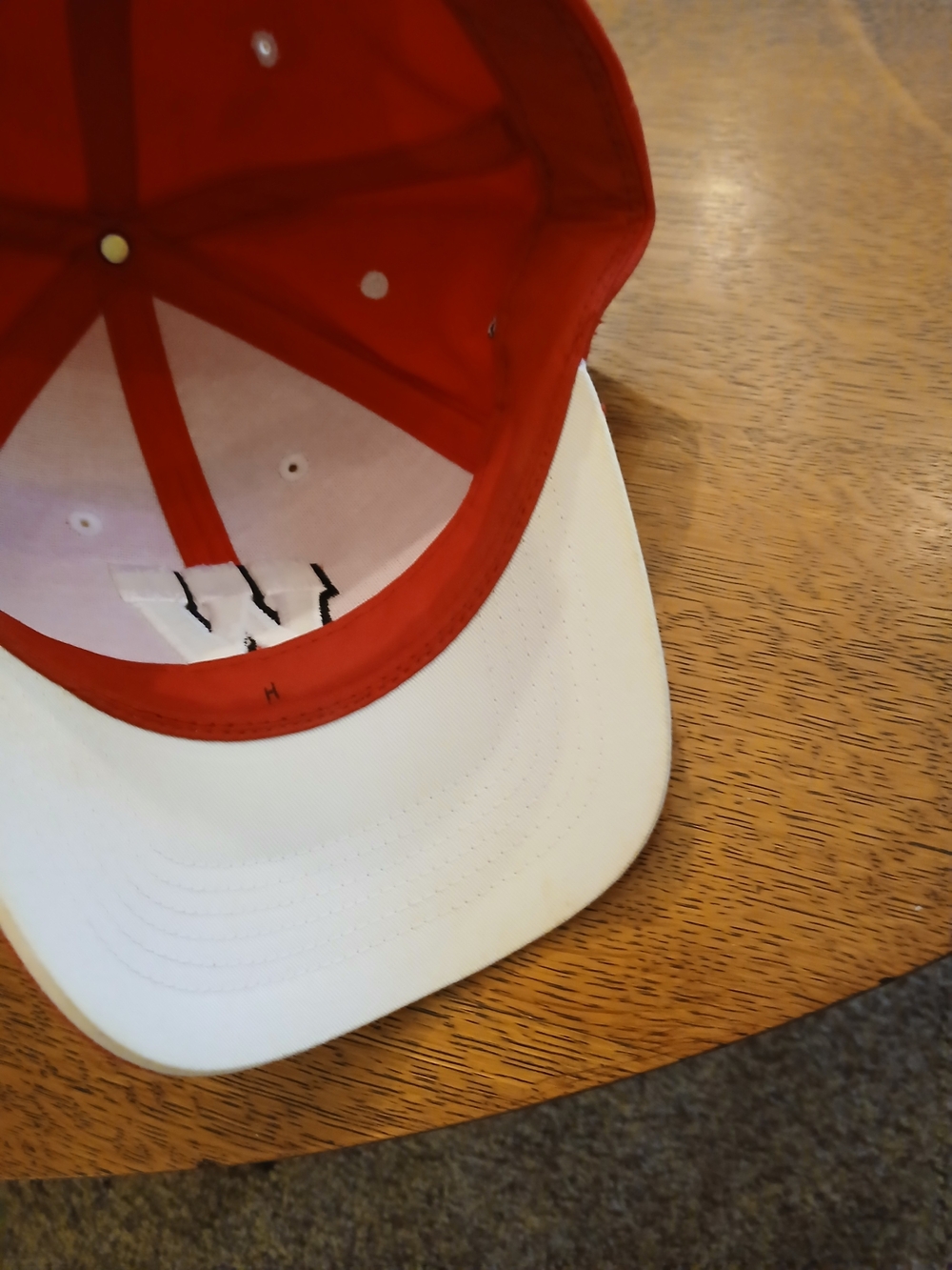 Wisconsin Badgers Cap with White 'W' Logo - Picture 5 of 5